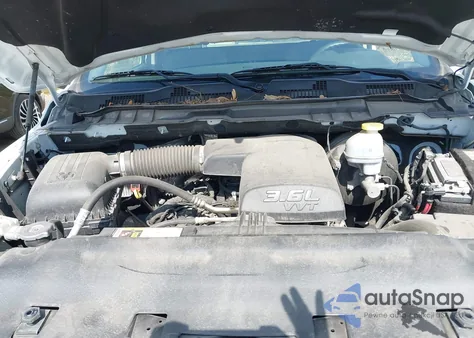 2022 Ram 1500 Classic Tradesman 4X2 8' Box from USA, damaged, VIN 3C6JR6DG9NG284355